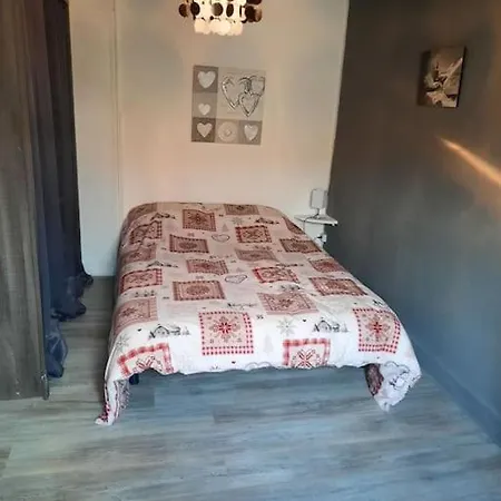 Le Chant De La Riviere Apartment
